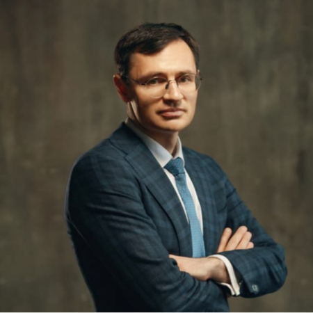 Олег Ушаков